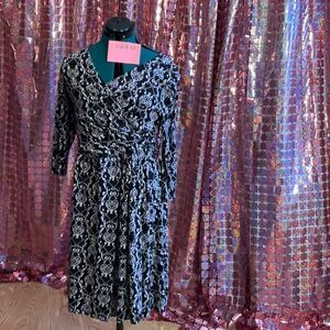 CHADWICKS size 12 dress with criss cross front, faux wrap skirt in black/white